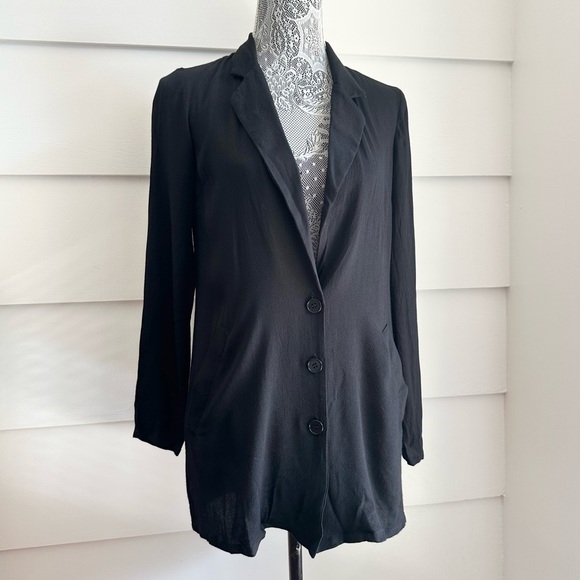 Reformation Jackets & Blazers - Reformation Relaxed Black Blazer Rayon Blend size 0